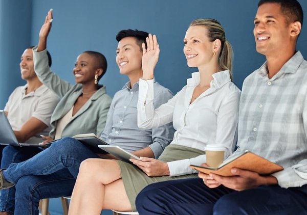 ¿De qué manera pueden las herramientas digitales fomentar la participación ciudadana en la política?